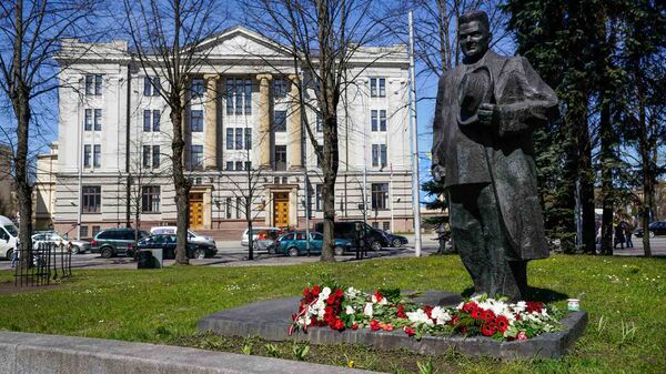 Выборы президента Латвии: курьезы, тайны и старейшая традиция Выборы президента Латвии: курьезы, тайны и старейшая традиция - Sputnik Латвия