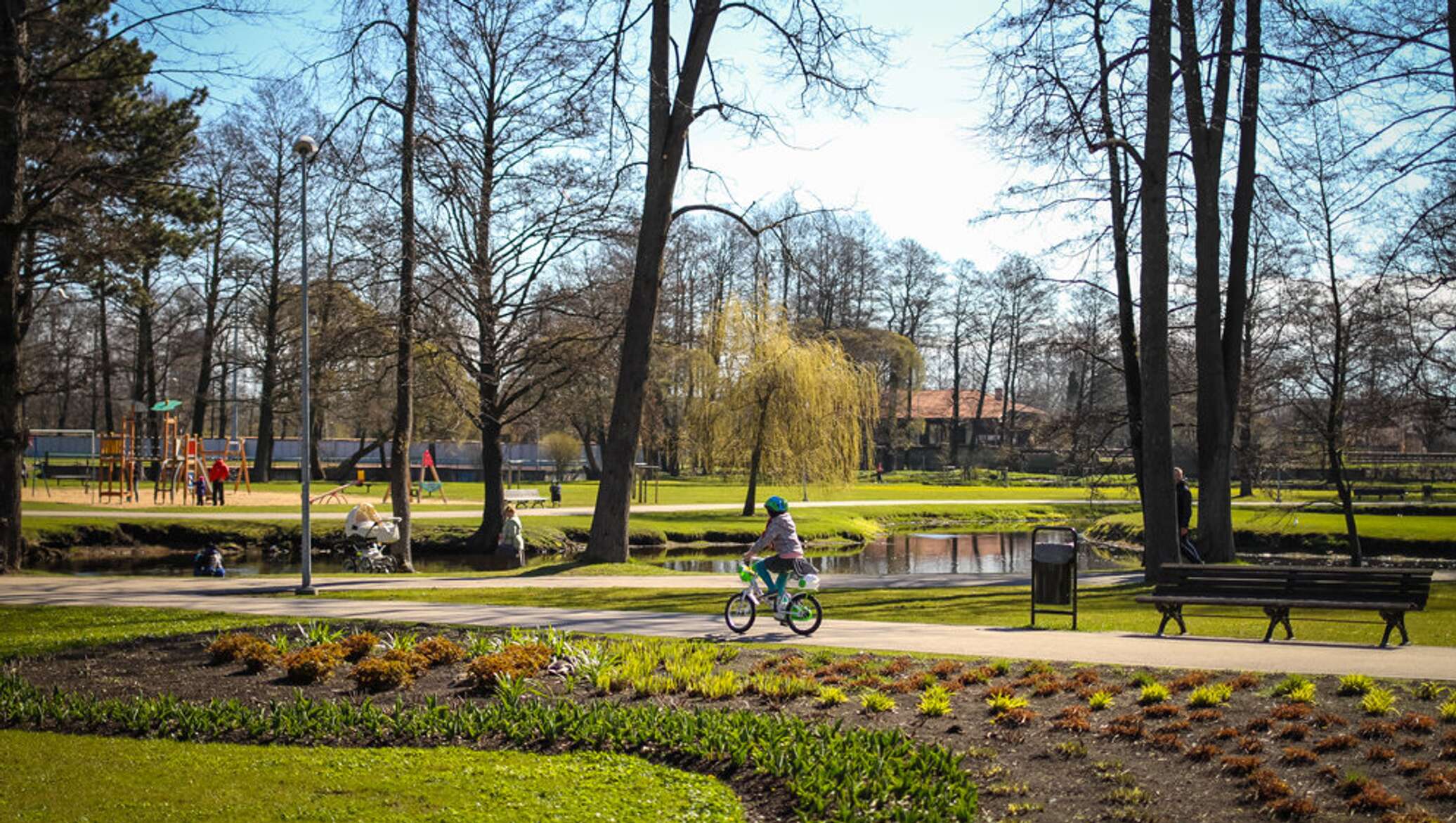 латвия погода сегодня. божеству дождя и ветра. синоптики латвии. синоптики латвии. золотая осень в латвии.