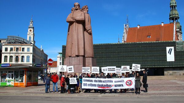 Пикет против 9 Мая Пикет против 9 Мая - Sputnik Латвия