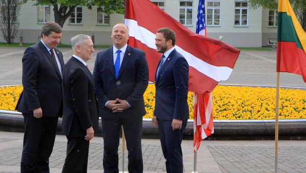 Министр обороны стран Балтии и США на встрече в Вильнюсе - Sputnik Latvija