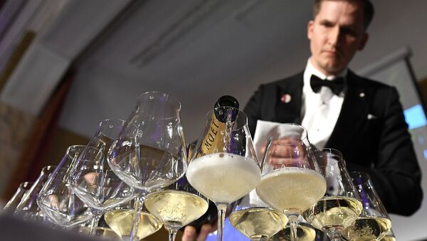 Главный сомелье ресторана Vincents Раймондс Томсонс на конкурсе Sommelier EM 2017 в Вене, Австрия - Sputnik Latvija