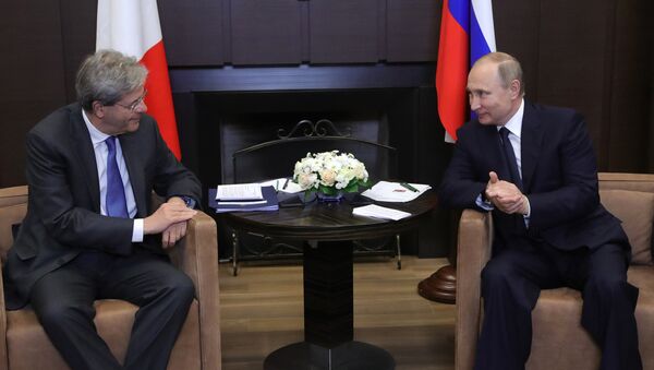 Президент РФ Владимир Путин и председатель Совета министров Италии Паоло Джентилони - Sputnik Латвия