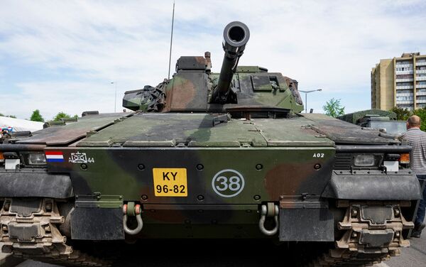 Боевая машина пехоты армии Нидерландов CV9035NL - Sputnik Латвия