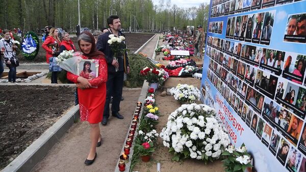 В Петербурге захоронили неопознанные останки жертв авиакатастрофы над Синаем - Sputnik Латвия