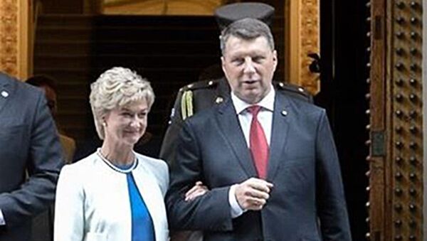 Президент Латвии Раймондс Вейонис с супругой, архивное фото - Sputnik Латвия