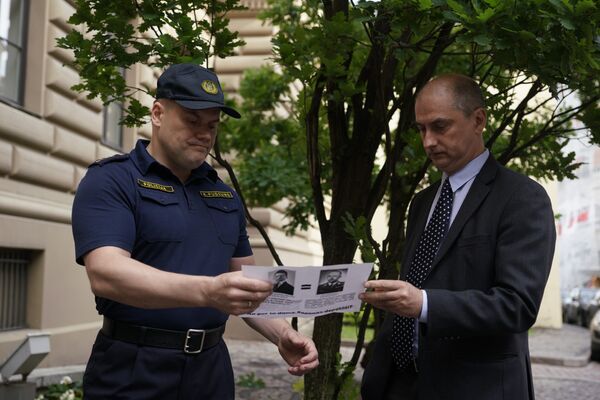 Депутатам Сейма напомнили о высказываниях Шноре Депутатам Сейма напомнили о высказываниях Шноре - Sputnik Латвия