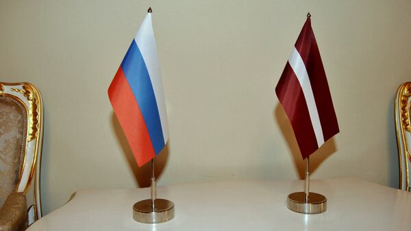 Latvijas un Krievijas karogi - Sputnik Latvija