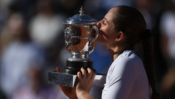 Победительница Открытого Чемпионата Франции по теннису в женском одиночном разряде Елена Остапенко - Sputnik Латвия