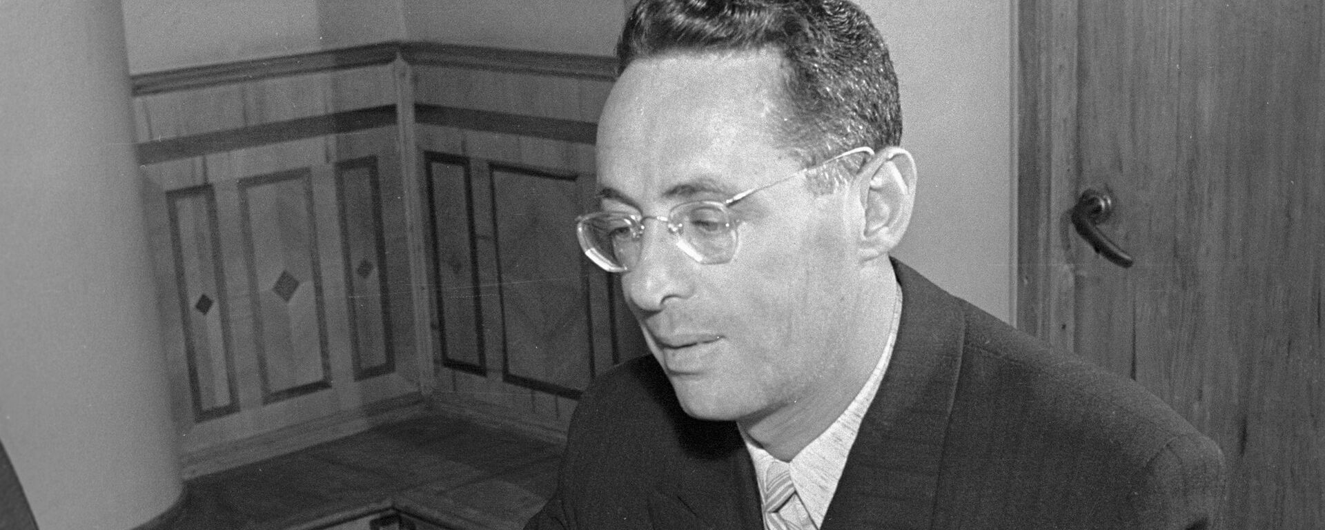 Диктор Всесоюзного радио Юрий Левитан - Sputnik Латвия, 1920, 07.04.2021