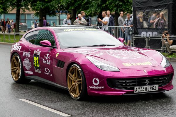Rīgā gatavojas rallija Gumball 3000 startam Rīgā gatavojas rallija Gumball 3000 startam - Sputnik Latvija