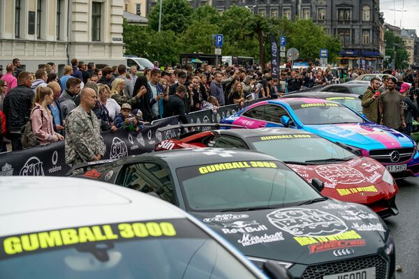 Rīgā gatavojas rallija Gumball 3000 startam Rīgā gatavojas rallija Gumball 3000 startam - Sputnik Latvija