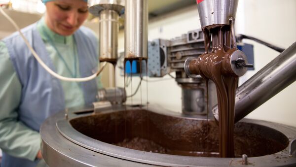 Производство сладостей на шоколадной фабрике Kalev в Эстонии - Sputnik Латвия