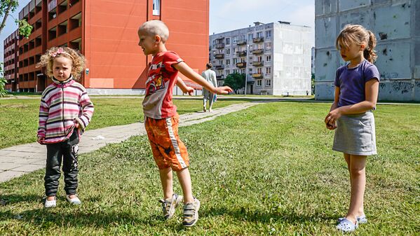 Дети в Лиепаи Дети в Лиепаи - Sputnik Латвия