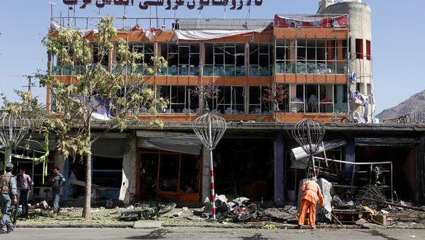 На месте теракта в Кабуле, 24 июля 2017 - Sputnik Латвия