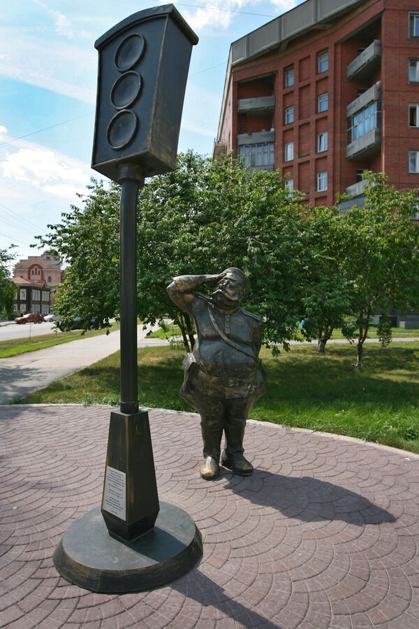 Памятник светофору в Новосибирске - Sputnik Латвия