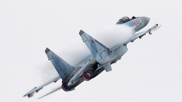 Krievijas GKS iznīcinātājs Su-35 - Sputnik Latvija