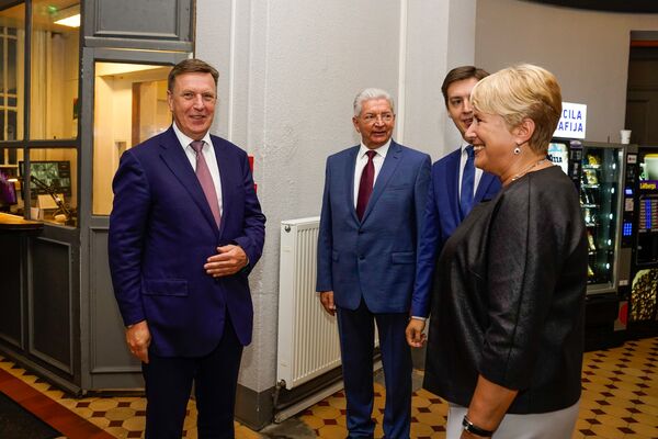 Премьер-министр Латвии Марис Кучинскис 1 сентября навестил Рижский технический университет - Sputnik Латвия