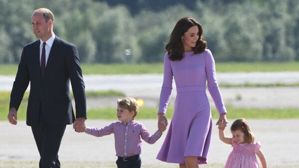 Герцогиня Кембриджская и принц Уильям ждут третьего ребенка - Sputnik Латвия