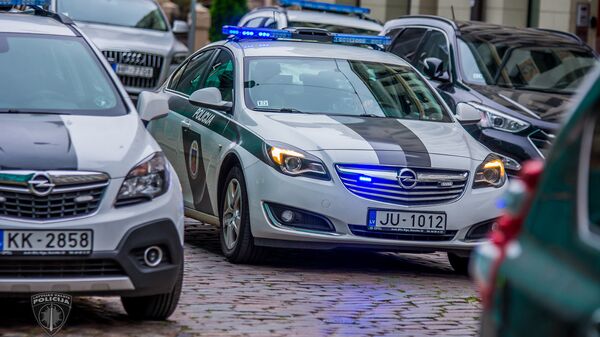 Полицейский автомобиль - Sputnik Латвия