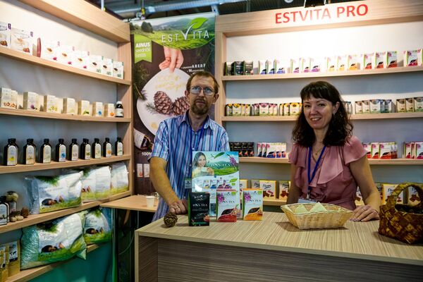 Эстонский производитель продуктов из кедровых орехов и чая из трав Эстонский производитель продуктов из кедровых орехов и чая из трав - Sputnik Латвия