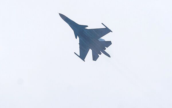 Самолёт Су-34 российских ВКС - Sputnik Латвия