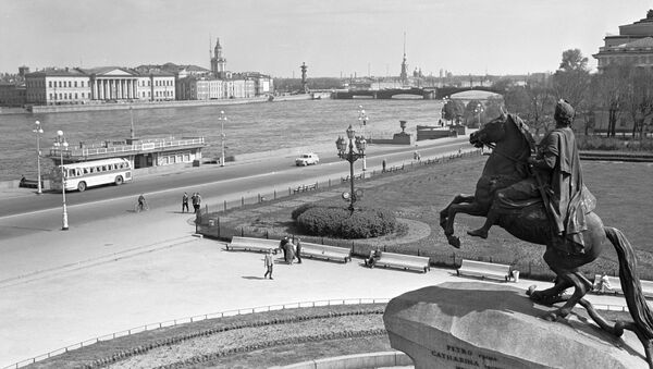 Памятник Петру I на Сенатской площади в Санкт-Петербурге, архивное фото - Sputnik Латвия