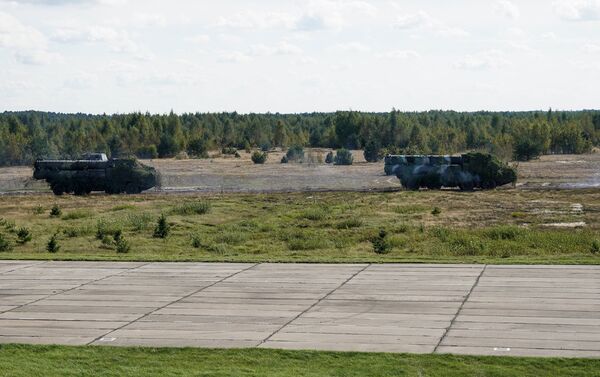 Зенитно-ракетные комплексы С-300ПС на полигоне Домановский Зенитно-ракетные комплексы С-300ПС на полигоне Домановский - Sputnik Латвия