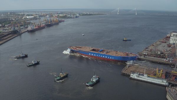 Мощнейший ледокол спустили на воду в Санкт-Петербурге - Sputnik Латвия