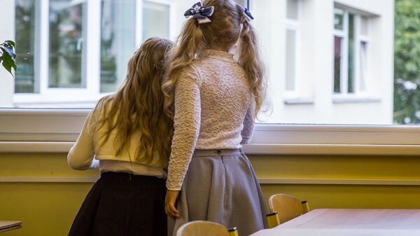 Девочки в школе - Sputnik Latvija
