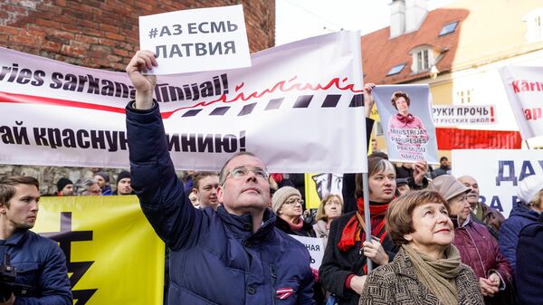 Евродепутаты Андрей Мамыкин и Татьяна Жданок Евродепутаты Андрей Мамыкин и Татьяна Жданок - Sputnik Латвия