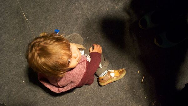 Ребенок, архивное фото - Sputnik Латвия