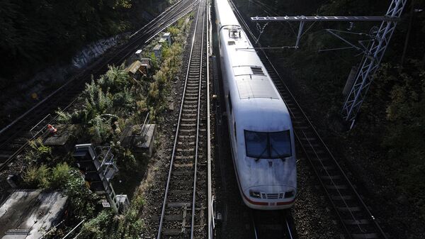 Скоростной поезд Inter-City Express (ICE) в Германии - Sputnik Латвия