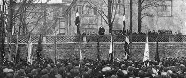 18 ноября 1920 года президент Янис Чаксте выступает с речью 18 ноября 1920 года президент Янис Чаксте выступает с речью - Sputnik Latvija