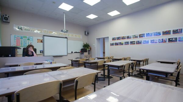 Закрытие школ на карантин - Sputnik Латвия