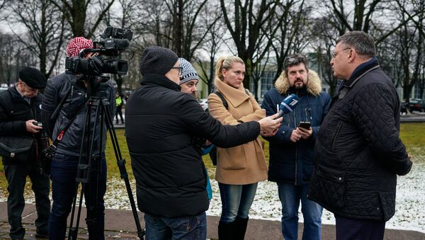 Игорь Зубов пообщался с латвийскими журналистами - Sputnik Латвия