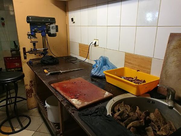 Нелегальные мясоперерабатывающие предприятия в Цесисе Нелегальные мясоперерабатывающие предприятия в Цесисе - Sputnik Латвия