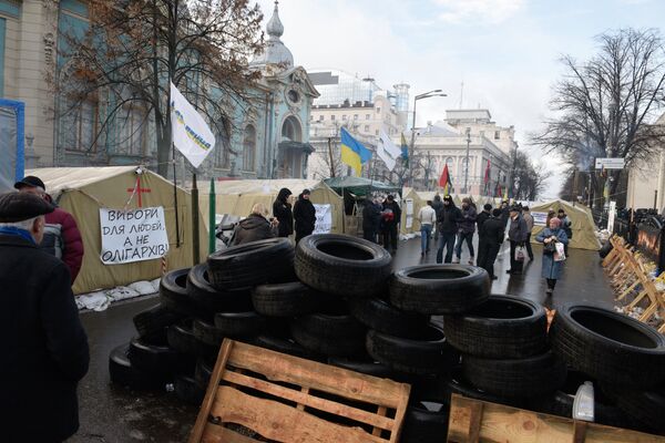 Сторонники М. Саакашвили разбили палаточный городок в центре Киева Сторонники М. Саакашвили разбили палаточный городок в центре Киева - Sputnik Latvija