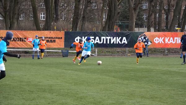 В Калининграде провели 24-часовой футбольный матч - Sputnik Латвия