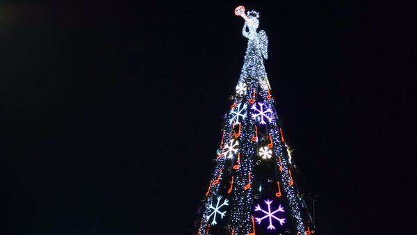 Рождественская елка в Даугавпилсе - Sputnik Латвия