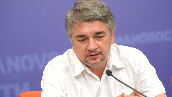 Украинский историк, политолог Ростислав Ищенко - Sputnik Latvija