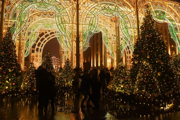 New Year's lights in Moscow New Year's lights in Moscow - Sputnik Латвия