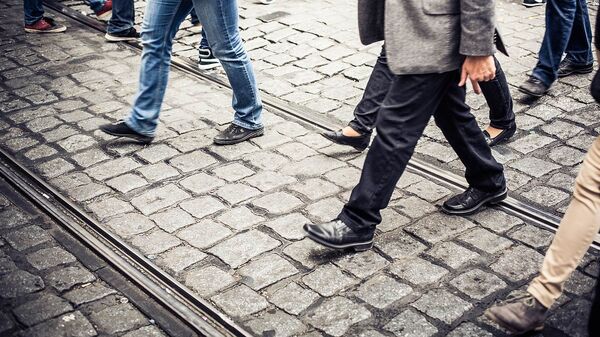 Люди на пешеходном переходе - Sputnik Латвия
