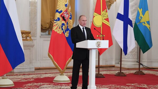 Президент РФ В. Путин встретился с военнослужащими, участвовавшими в операции в Сирии - Sputnik Латвия