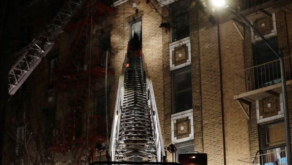 Пожар в Нью-Йорке, 28 декабря 2017 - Sputnik Латвия