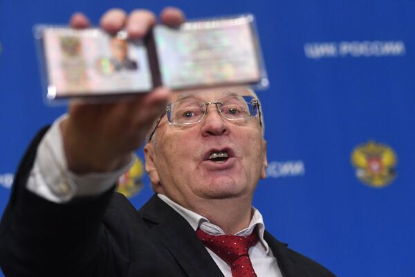 ЦИК зарегистрировал лидера ЛДПР В. Жириновского в качестве кандидата на пост президента России ЦИК зарегистрировал лидера ЛДПР В. Жириновского в качестве кандидата на пост президента России - Sputnik Латвия