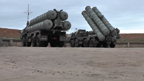 Второй дивизион ЗРК C-400 заступил на боевое дежурство в Севастополе - Sputnik Латвия
