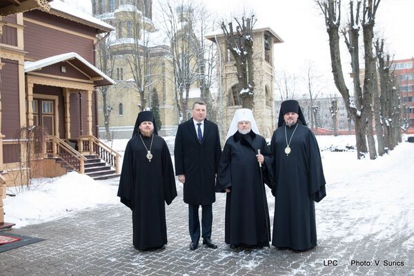 Президент Латвии Раймондс Вейонис нанес визит главе Латвийской православной церкви митрополиту Александру, 23 января 2018 года Президент Латвии Раймондс Вейонис нанес визит главе Латвийской православной церкви митрополиту Александру, 23 января 2018 года - Sputnik Латвия