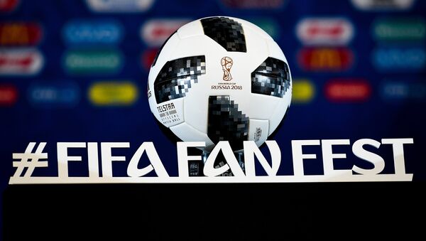 2018. gada pasaules čempionāta futbolā oficiālā bumba Telstar 18 - Sputnik Latvija