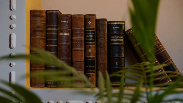 Старинные книги в Пакруойской усадьбе - Sputnik Латвия