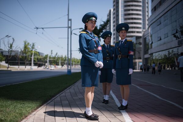 Girl Power: Female Cops Across the World Girl Power: Female Cops Across the World - Sputnik Латвия
